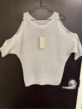 Carina Ricci Open Knit Cold-Shoulder Top - Light Gray Large